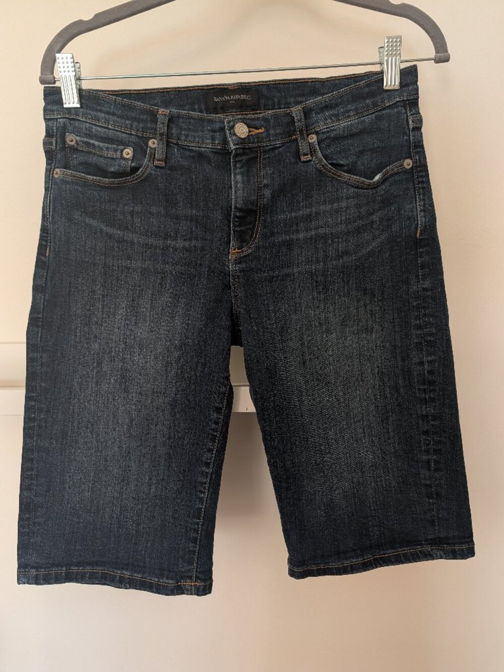 Banana Republic Long Blue Denim Bermuda Jean Shorts 28 Size 6 Womens